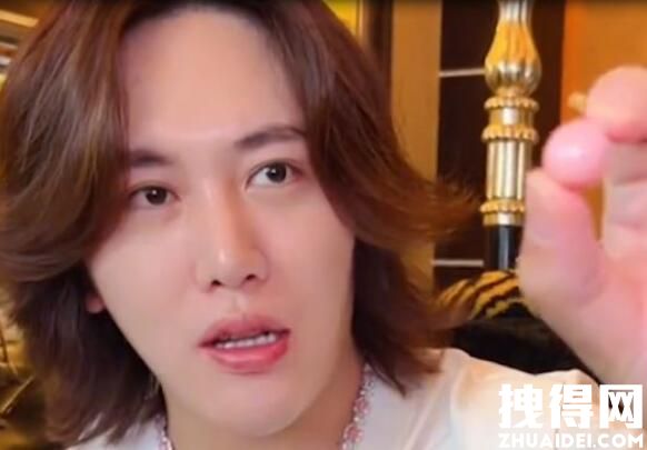 王紅權(quán)星個人資料簡介 王紅權(quán)星和小助理關(guān)系好嗎？