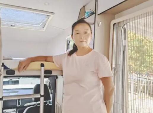 58歲“自駕阿姨”霸氣回應(yīng)質(zhì)疑 始料未及真相簡直太意外了