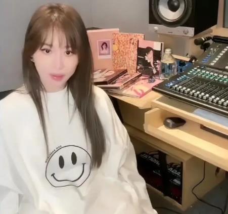 王心凌說別管我蹺二郎腿 網(wǎng)友評(píng)論實(shí)在是太搞笑了