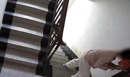 女子在門縫發(fā)現(xiàn)針頭 原因竟是這樣實(shí)在是太意外了