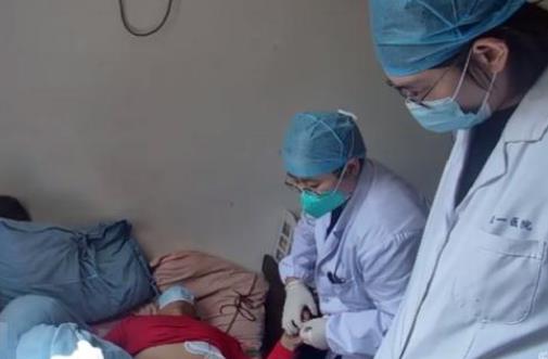 異地夫妻拌嘴丈夫被氣暈 原因竟是這樣實(shí)在是太意外了