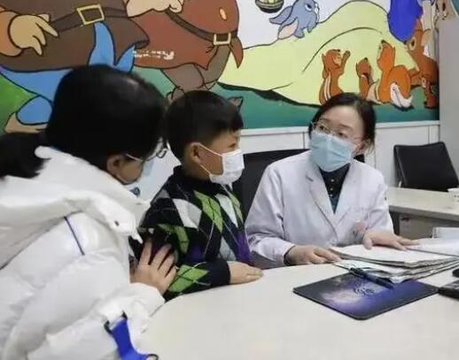 父母沒(méi)重視15歲兒子最終身高153 到底是什么情況?