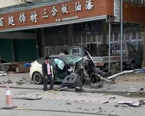 特斯拉潮州事故車(chē)主不服鑒定 具體事件經(jīng)過(guò)是什么?
