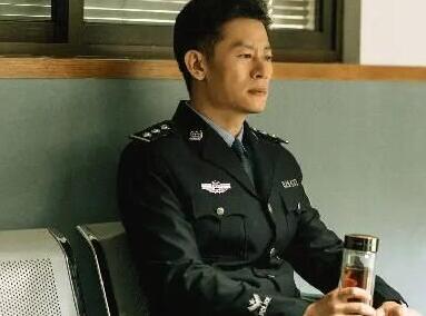 大學(xué)老師撞臉高啟盛 背后真相讓人震驚