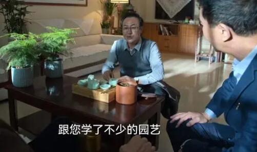 大學(xué)老師撞臉高啟盛 背后真相讓人震驚