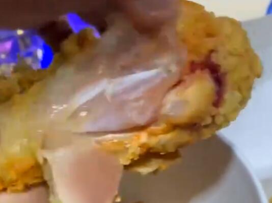 肯德基全家桶被曝吃出生的炸雞 具體事件經(jīng)過是什么?