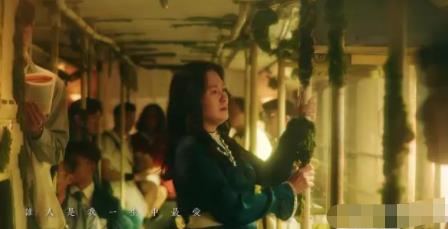 張國(guó)榮20年前未曝光歌曲《最愛(ài)是誰(shuí)》MV非常用心時(shí)空與記憶的動(dòng)人交錯(cuò)