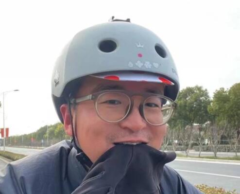 男子放棄百萬年薪去宜家賣窗簾 真相曝光簡(jiǎn)直太驚人了