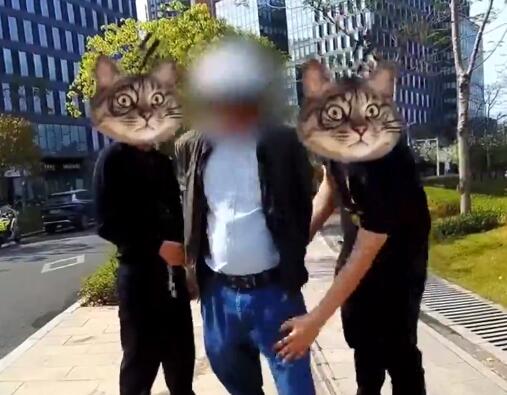 民警從嫌疑人褲兜掏出眼鏡蛇 真相曝光簡(jiǎn)直太驚人了