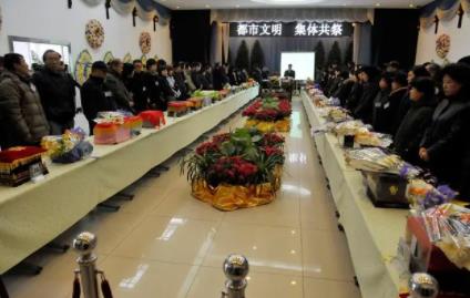 殯儀館萬元招聘鋼琴師崗位爆滿 原因竟是這樣實在是太意外了