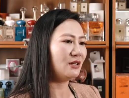 女生10年收集萬瓶香水價值一套房 真相曝光簡直太驚人了