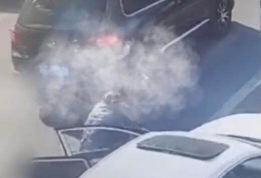 2車(chē)主吵架 家屬勸架被推倒遭車(chē)碾壓 到底是什么情況?