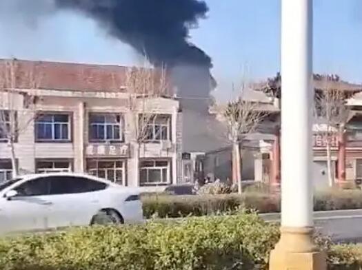 冷庫火災逝者家屬:施工時有難聞氣味 真相揭露真的令人大吃一驚