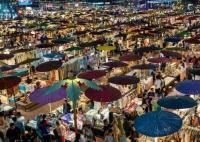 夜市擺攤?cè)杖?000 他們?yōu)槭裁床恍? 真相太出乎意料了