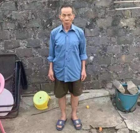 老人為護(hù)孫兒砍傷鬧事者 改判無罪 案時間線是什么?