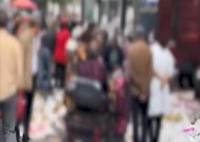 水果攤無(wú)人看守30箱香蕉被搶光 真相曝光簡(jiǎn)直太驚人了