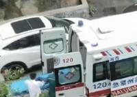 從26樓撐傘跳下男童生命體征平穩(wěn) 原因揭秘直接讓人傻眼了