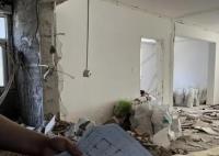 社區(qū)回應一層6戶墻面被砸穿 真相太出乎意料了