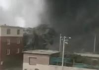 遼寧突發(fā)龍卷風(fēng) 事發(fā)地在居民區(qū)附近 照片曝光實(shí)在是太驚人了