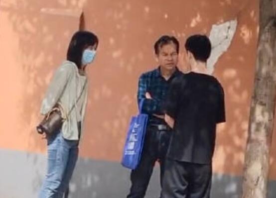 河南一考生因遲到未能進(jìn)入考場(chǎng) 到底是什么情況?