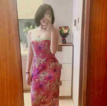 主播穿牽手門(mén)同款裙帶貨被指蹭熱度 背后原因簡(jiǎn)直驚呆了眾人