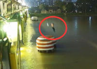 中學(xué)老師跳10多米高橋救輕生女 更多細(xì)節(jié)曝光實(shí)在太感人了  