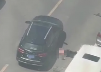 碾壓男抓捕現(xiàn)場曝光:遭市民呵斥 真相曝光簡直太驚人了