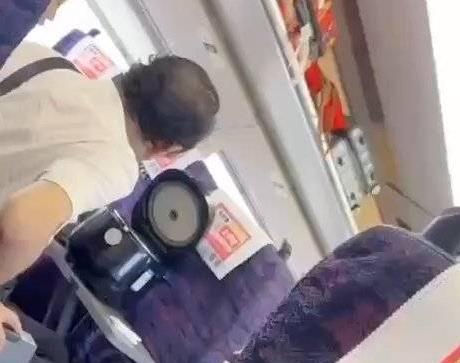 大媽用高鐵上的插座燜了一鍋米飯 真相曝光簡(jiǎn)直太驚人了