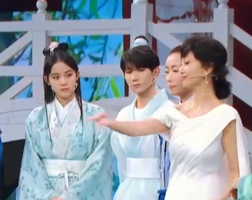 “白娘子”施法手勢是趙雅芝設(shè)計(jì)的 她的智慧和創(chuàng)造力無人能及