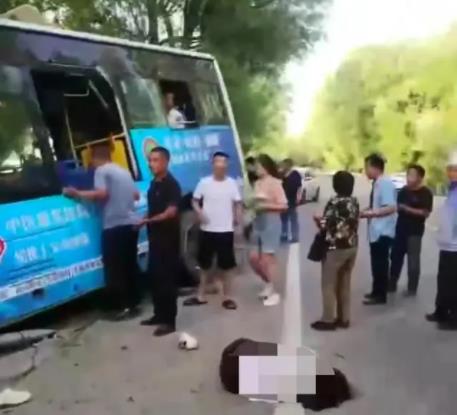 姐妹公交事故遇難:姐姐接妹妹放學(xué) 現(xiàn)場(chǎng)照片實(shí)在是太慘了