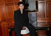 劉昊然原來(lái)穿的是高跟鞋 照片曝光直接讓人大呼意外