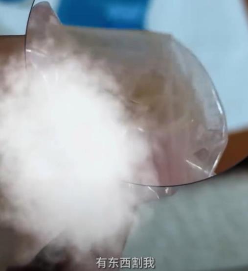 杜蕾斯客服回應(yīng)避孕套發(fā)現(xiàn)異物 到底是什么情況?