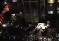 男孩在家燒書引起失火從18樓跳下 真相揭露真的令人大吃一驚