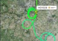 航班因暴雨在空中“愛的魔力轉(zhuǎn)圈圈” 真相曝光簡直太驚人了 