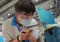 杭州高職小伙一畢業(yè)被開18萬(wàn)年薪 真相曝光簡(jiǎn)直太驚人了 