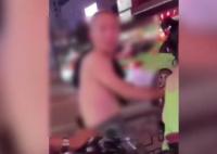 警方回應(yīng)男子當(dāng)街摸女生后背 背后原因簡(jiǎn)直驚呆了眾人