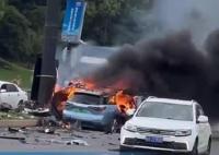 浙江警方通報蔚來汽車撞路柱起火 為什么會這樣?