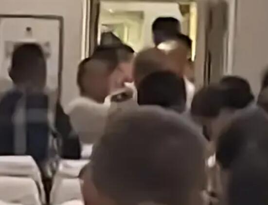 男子要女孩微信被拒后動手系杜撰 到底是什么情況? 