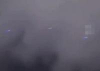 廣東惠州網(wǎng)友拍下多個不明飛行物 真相到底是什么?