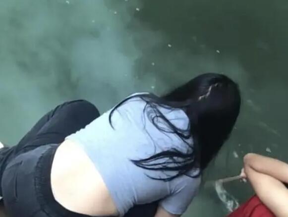 學(xué)生洗筆致河水污濁?官方回應(yīng) 到底是什么情況?