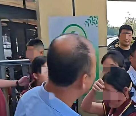 河北一學?；貞獢r長發(fā)女生入校 真相曝光簡直太驚人了