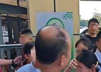 河北一學校回應攔長發(fā)女生入校 真相曝光簡直太驚人了