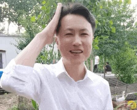 網(wǎng)紅秀才曾發(fā)火怪粉絲不刷禮物 秀才是怎么火的?