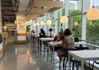 上海相親角:見(jiàn)證老年人的生猛愛(ài)情 卻也是最真實(shí)的