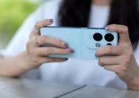 這屆年輕人為何對換“殼”上癮 手機還沒預約殼已備好