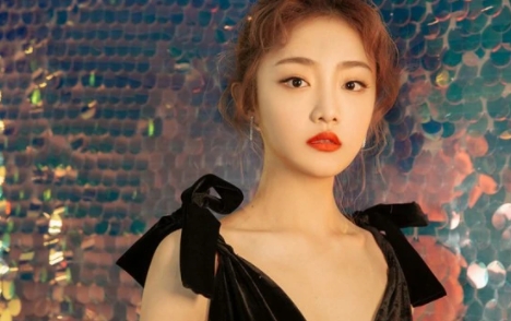 蘭閨喜事春半夏扮演者是誰?