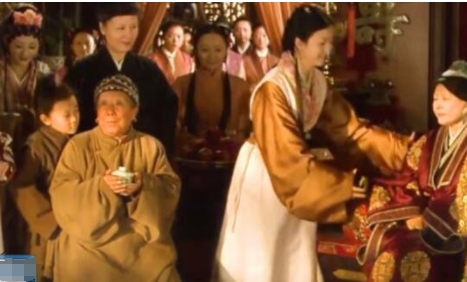 新版紅樓夢劉姥姥進(jìn)大觀園在第幾集?