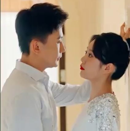 哎呀皇后娘娘來打工容黛回去了嗎?