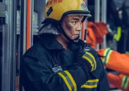 他從火光中走來余奇磊是第幾集死的 余奇磊怎么犧牲的?