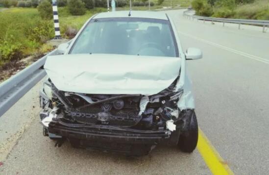 男子捎人回家出車禍后逃跑 法院判了 被判賠償17.5萬(wàn)余元